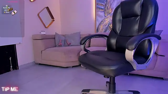 SophieBarnett online show from April 25, 12:24 am