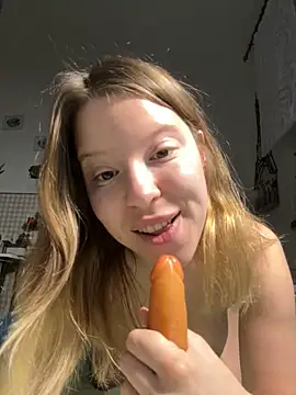 kimczii online show from April 23, 6:43 am