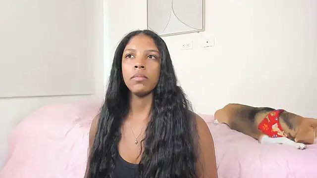 ZOEGARNER01 online show from June 8, 7:25 pm