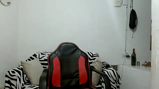 angelamarie1 online show from April 26, 5:21 pm