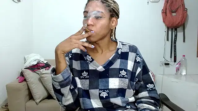 angelamarie1 online show from December 15, 12:54 pm