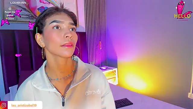 LauraAristizabal online show from February 6, 1:14 pm