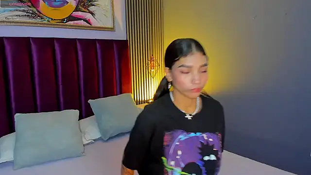 LauraAristizabal online show from March 28, 12:37 pm