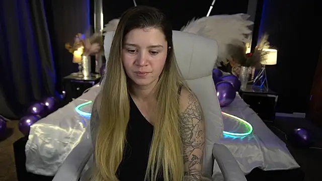 AmellyMilly online show from January 17, 2:24 pm