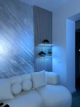 KirstieVegas online show from October 31, 4:22 pm