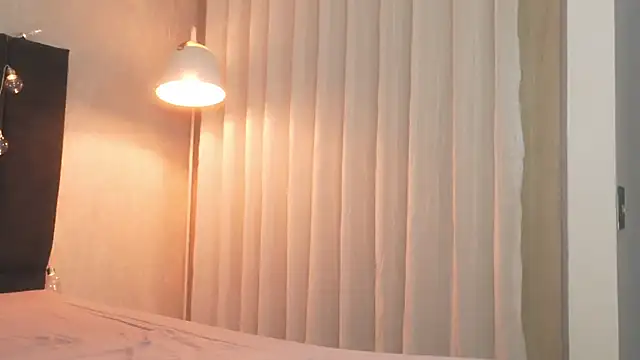 sarah hiill online show from April 26, 10:40 pm