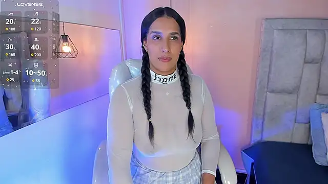 Stefhanyblow online show from April 15, 8:31 pm