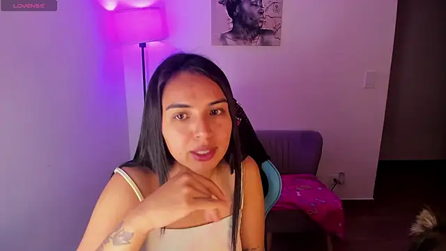 Emily Nicole online show from April 29, 1:53 am