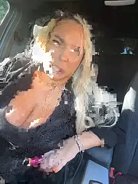 Bustyblondebabe32 online show from September 22, 3:21 pm