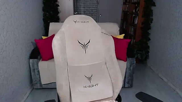 lillit  gold online show from December 5, 4:08 pm