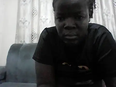 QUEEN-MARIAN online show from February 9, 2:52 pm