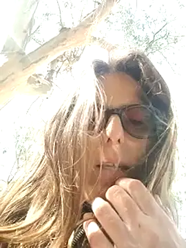 dolcehelena993 online show from September 29, 9:47 am