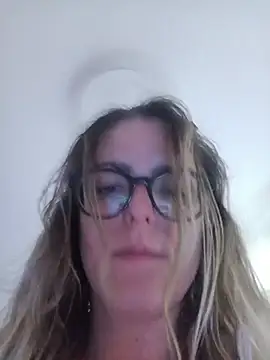 dolcehelena993 online show from July 15, 12:21 pm