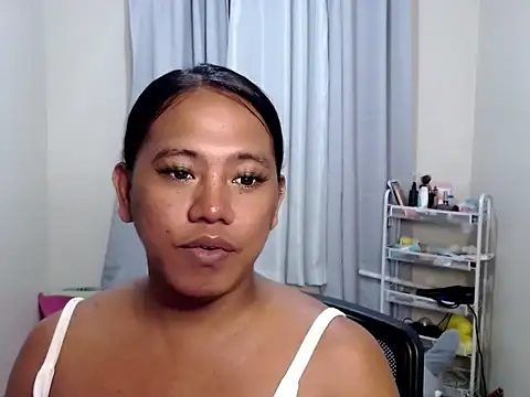 Cristinelicious online show from June 22, 1:52 pm