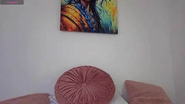 PIA STONE online show from April 23, 8:33 pm