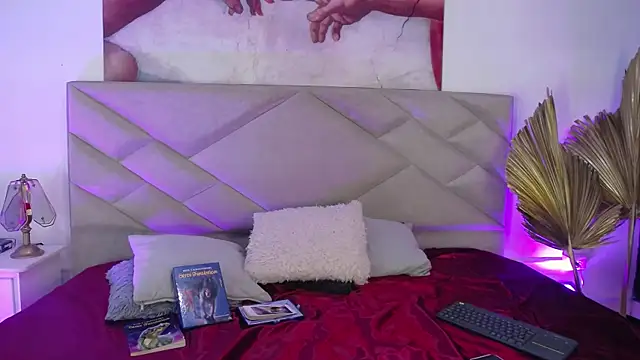 Snapshot of SabinaMerchetti chatting on September 25, 2:54 am SabinaMerchetti online show from September 25, 2:54 am