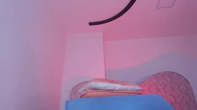 naomi kyse online show from June 22, 3:25 am