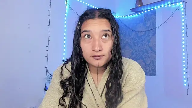 Eva Lee  online show from April 25, 10:29 am