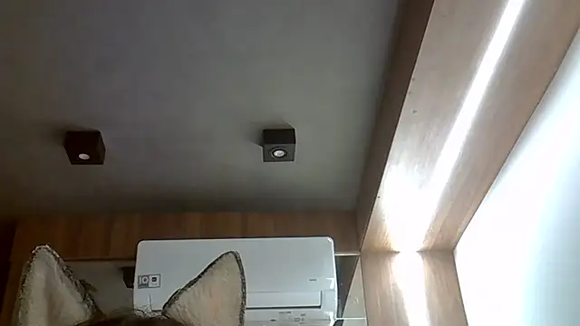 Skinny-Kitten online show from September 17, 5:38 am