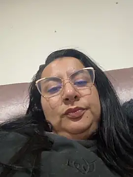 Abril Luv online show from November 28, 2:14 am