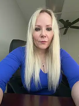 Sexual Lovable Doll online show from June 11, 3:20 pm