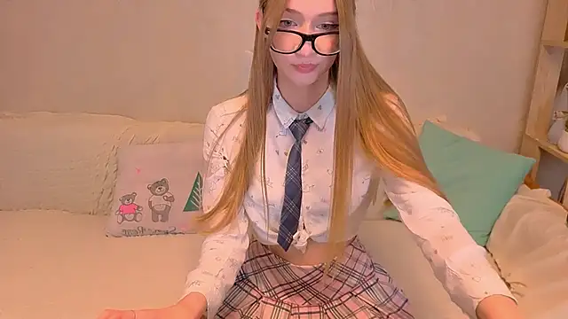 ShyBerryNelly online show from January 18, 11:23 pm