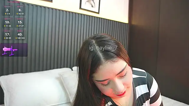 haylie  online show from April 24, 4:59 am