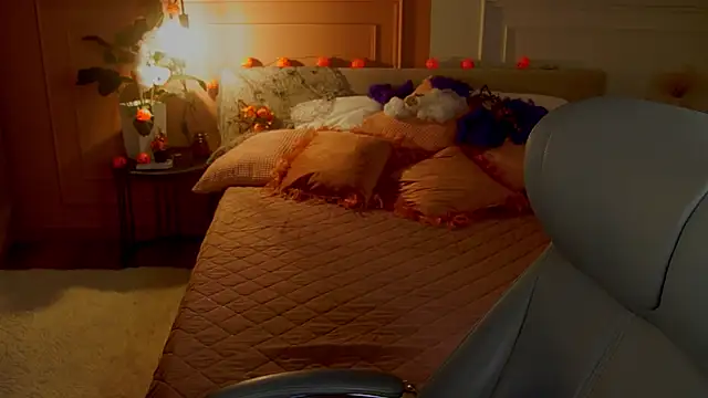 anita blairr online show from October 28, 1:55 am