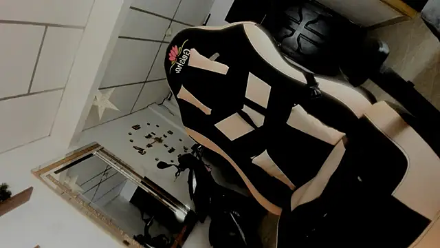 Alexamonstercocktsx online show from March 29, 10:36 am