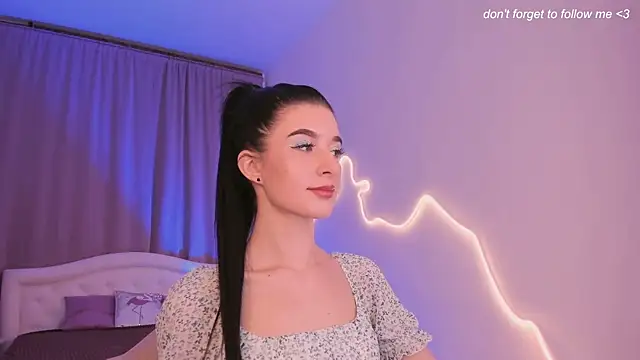 LauraCoy online show from June 2, 9:49 pm