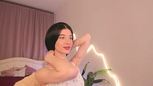 LauraCoy online show from February 9, 12:57 am