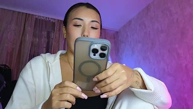 lily  foster online show from January 15, 2:56 pm