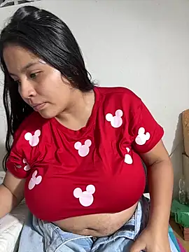 moncerrat luna online show from April 22, 9:34 pm