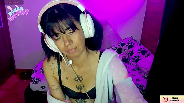 Roxanbunny1 online show from November 7, 4:18 am