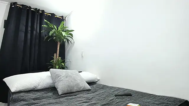 Lia-y-felipe online show from April 29, 12:03 am