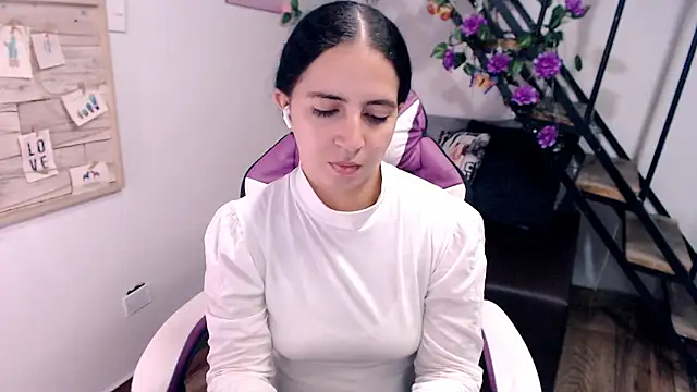 samantha baby  online show from April 16, 8:52 pm