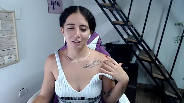 samantha baby  online show from November 4, 9:20 pm