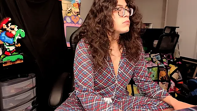 ShinyCherub online show from November 18, 2:01 am