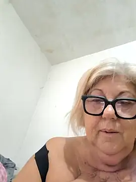 Snapshot of Merilulla chatting on October 20, 3:48 pm Merilulla online show from October 20, 3:48 pm