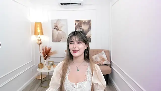 AnneTLi online show from March 27, 8:37 am