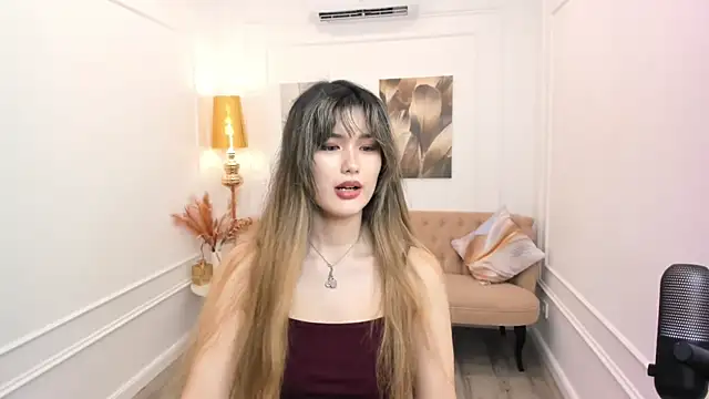 AnneTLi online show from June 6, 7:03 am