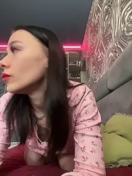 Queen of pain online show from March 28, 8:36 am