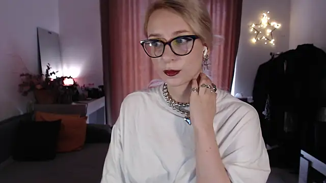 Snapshot of welliza chatting on September 12, 4:57 am welliza online show from September 12, 4:57 am