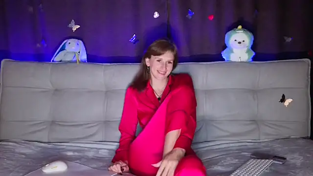 Snapshot of intolerable_girl chatting on October 7, 8:24 pm intolerable girl online show from October 7, 8:24 pm
