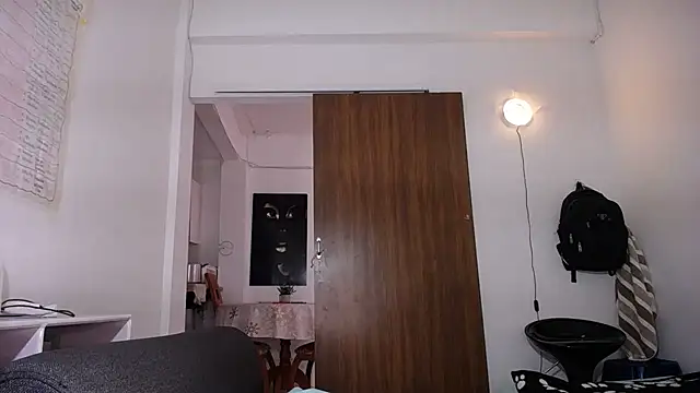 yselahot online show from April 27, 2:25 pm