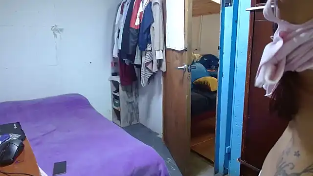 clarisse69 online show from January 15, 6:25 pm