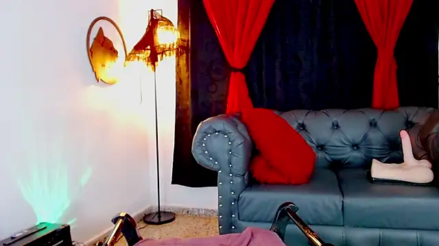 misslombana online show from July 9, 5:43 am