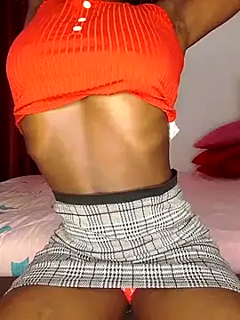 Snapshot of NicRaisaa chatting on September 23, 5:49 am NicRaisaa online show from September 23, 5:49 am