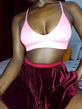 Snapshot of NicRaisaa chatting on September 27, 4:08 am NicRaisaa online show from September 27, 4:08 am
