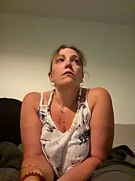 Wisie Cutie online show from April 23, 8:55 pm